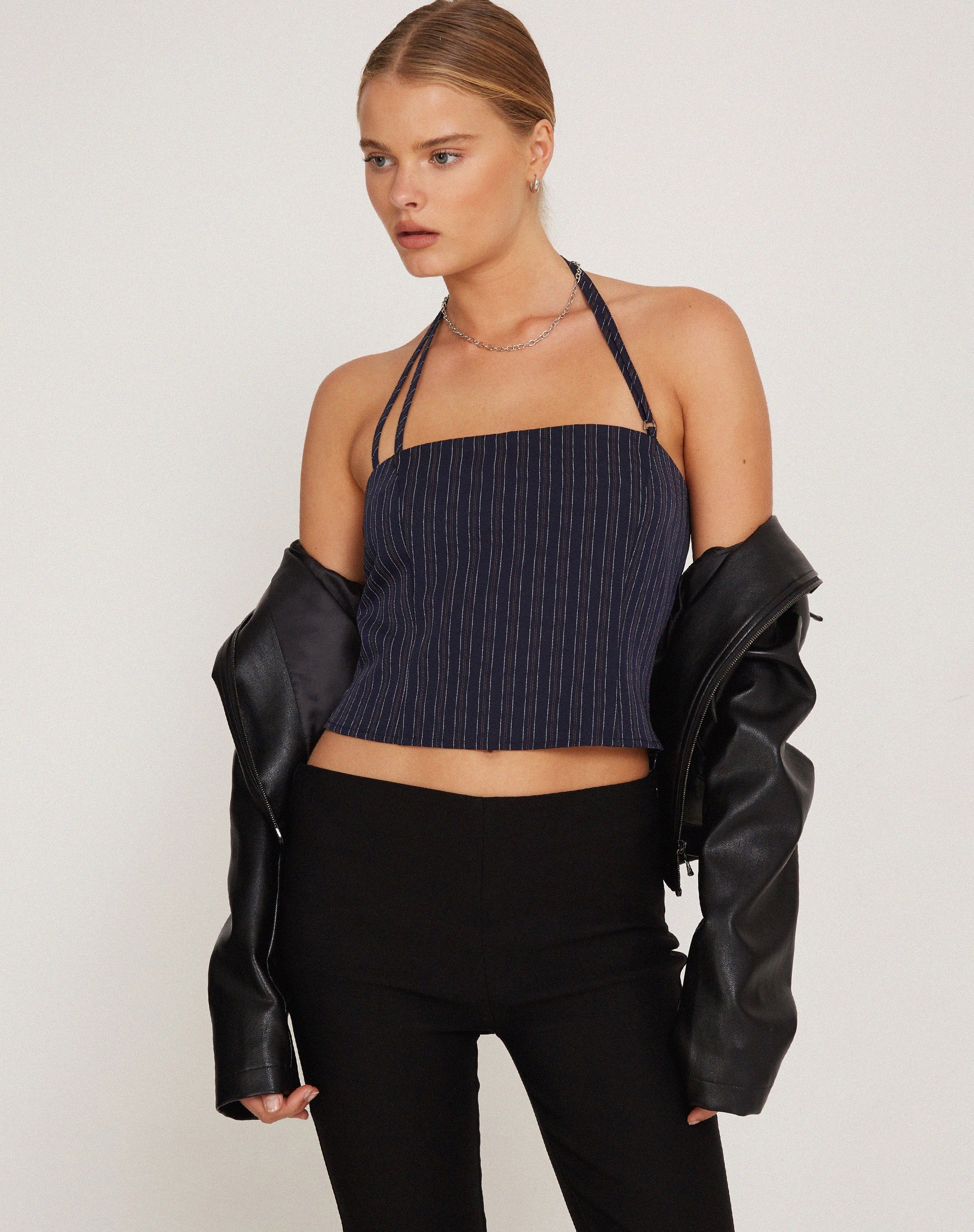 Bild von Arreta Crop Top in Nadelstreifen Navy