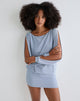 Bild von Carola Ausgeschnittene Arme Minikleid in Shimmer Blue