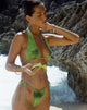 Abbildung des Cerry Bikini-Oberteils in Watercolour Green