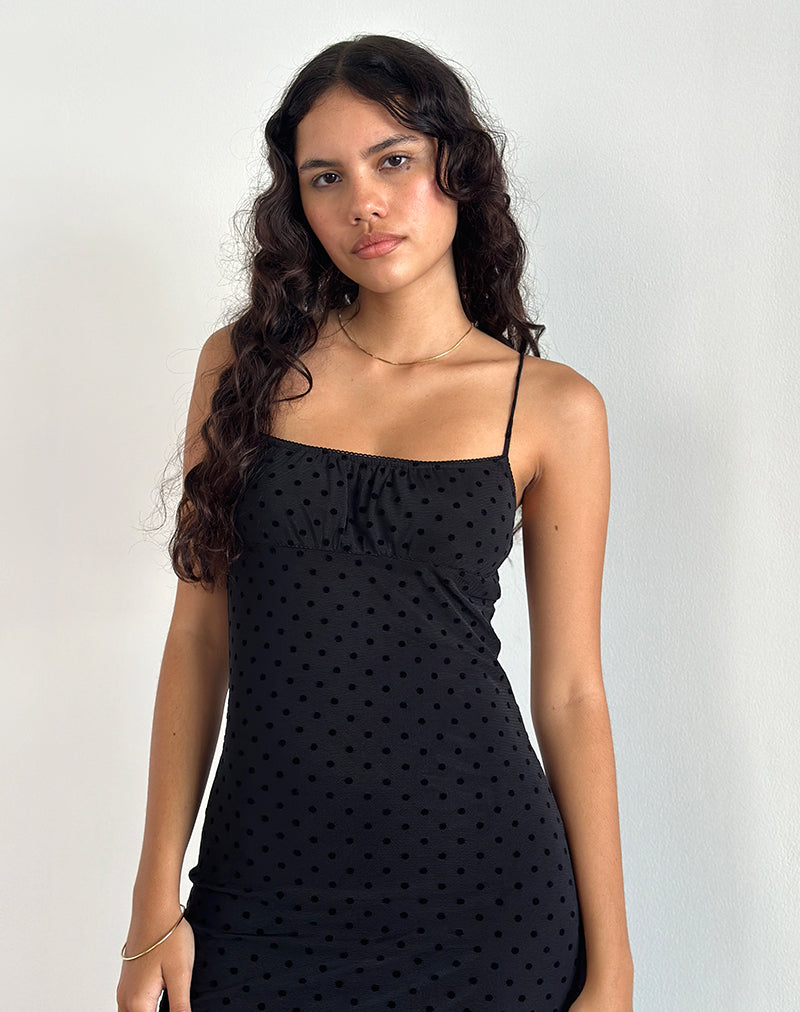 Darsih Maxikleid in Basic Polka Schwarz Flock