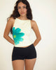 Image of Dudley Vest Top in Buttermilch mit blau gemalter Blume
