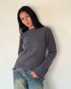 Image of Fergie Asymmetrischer Strickpullover in Ocean Storm