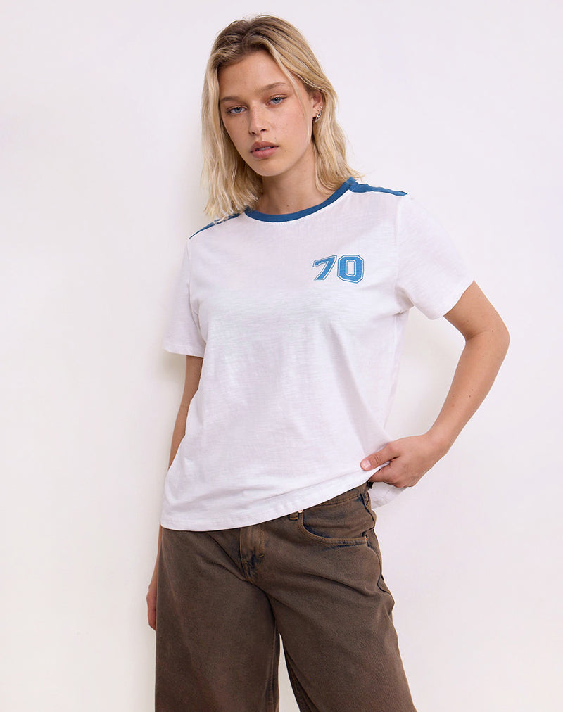 Jihan Top in Weiß mit mediterranem Blau als Einfassung