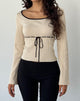 Image of Juhye Gestricktes langärmeliges Top in Beige mit schwarzer Bindung