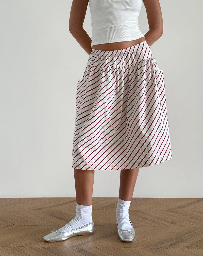 Manasi Midirock aus geometrischer Fliese