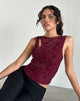 Bild von Moni Vest Top in Botanical Flower Maroon