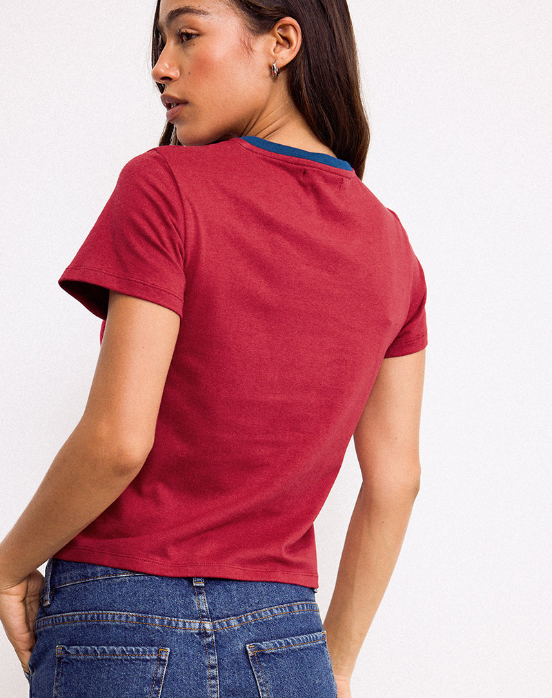 Sakha Boxy Top in Adrenalin Rot mit blauem New York Druck