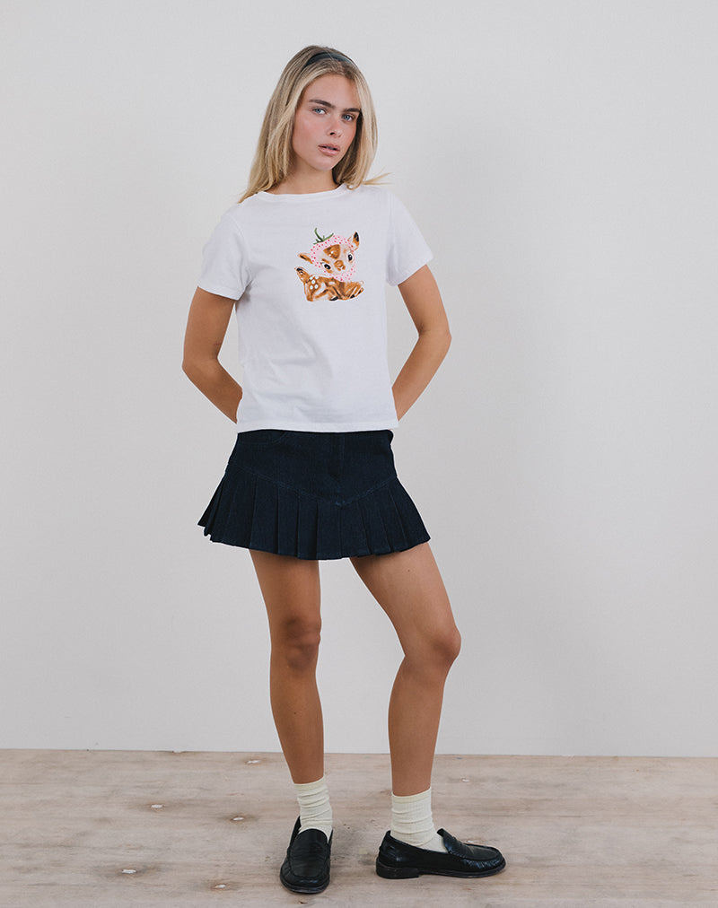 Saki Tee in Weiß mit Baby-Hirsch-Aufdruck