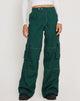 Image of Saul Wide Leg Cargo Trouser in Flaschengrün mit weißen Nähten