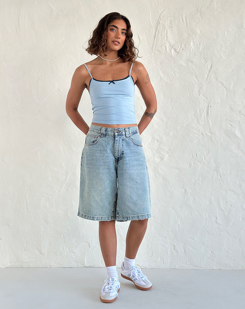 Suna Vest Top in Nantucket Blau mit mineralblauen Besätzen