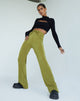 Abbildung der Sesaot Flare Trouser aus Krepp-Limette