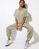 Bild von Cloete Tee in London Fog Motel 1997 Stickerei
