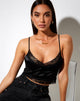 Bild von Dyrana Crop Top in Schwarz Rose Flock
