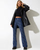 Abbildung der Herly Flare Trouser in Flower Garden Blue