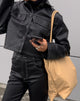 Image of Jayla Shirt in PU Schwarz mit weißer Naht