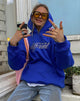 Bild von Oversize Hoodie in Kobalt Es trifft nur verschiedene Stickerei