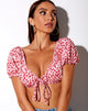 Bild von Jiha Crop Top in Ditsy Butterfly Pfirsich und Rot