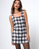 Image of Madison Schürzenkleid kariert Schwarz und Weiß