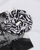 Bild von XL Scrunchie in 90s Zebra