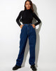 Image der plissierten Jeans in Indigoblau