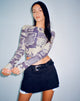 Bild von Narita Printed Long Sleeve Crop Top in Collage Floral Shadow Purple