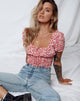 Bild von Raquel Crop Top in Ditsy Butterfly Pfirsich und Rot