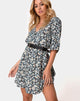 Image of Rosella Swing-Kleid in Floral Field Navy