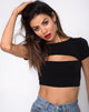 Bild von Shim Cutout Crop Top in Schwarz