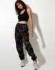 Bild von Bamal Jogger in Oil Smoke