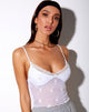 Bild von Yenika Crop Top in Weiß Daisy Embro mit weißer Spitze