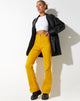 Abbildung der Zoven Flare Trouser in Twill Sulfur Mustard