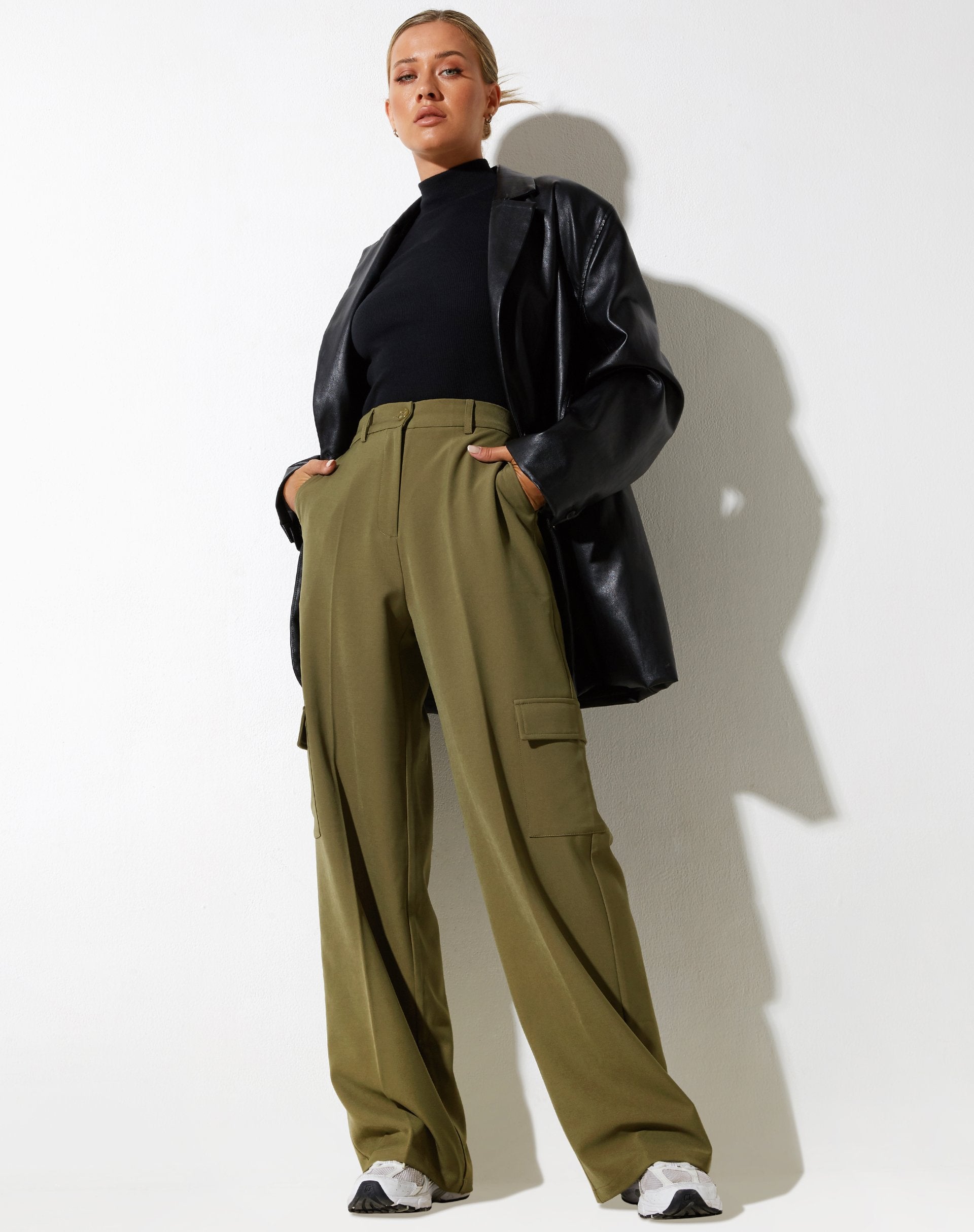 Abbildung der Abba Hose in Cargo Pocket Olive