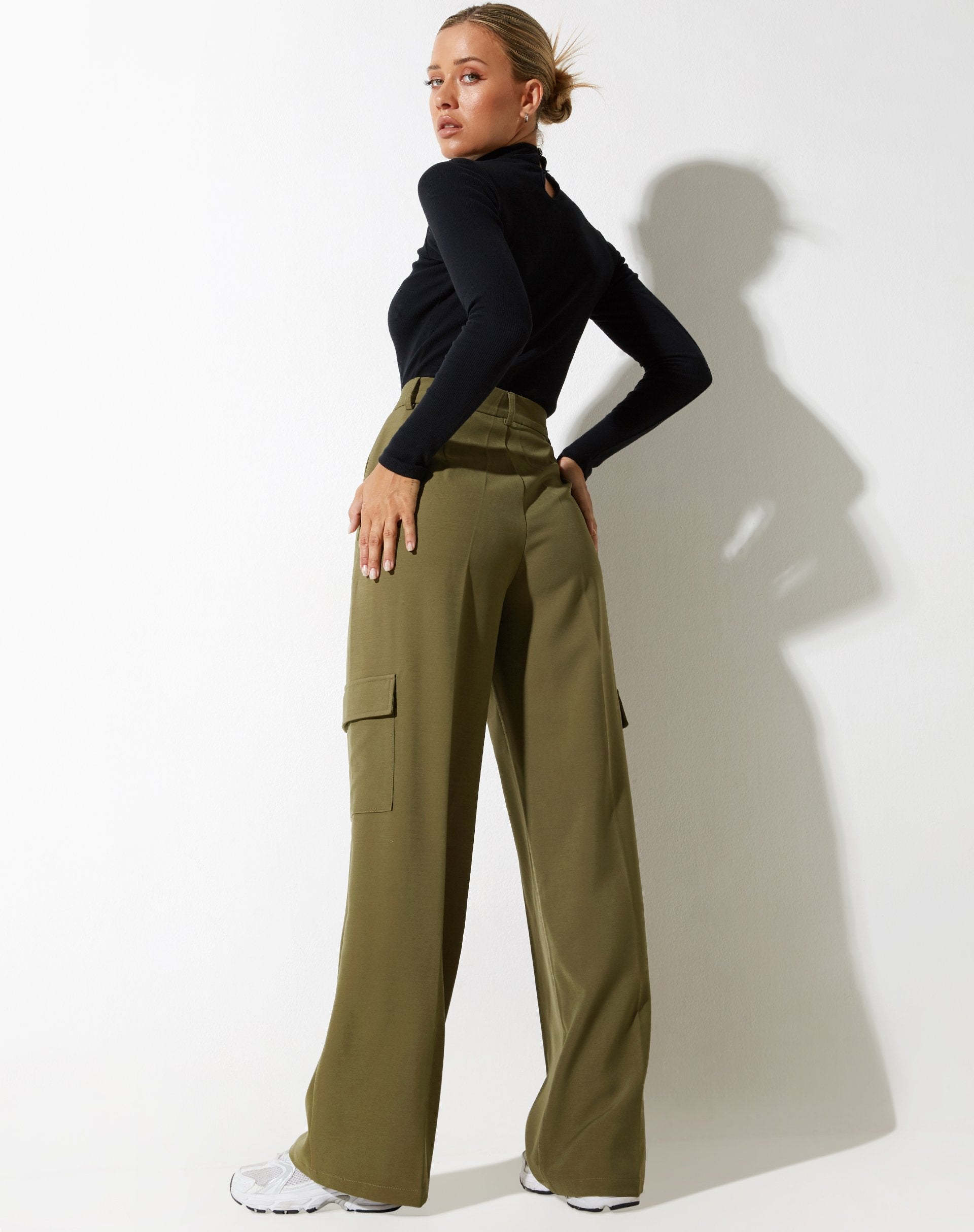 Abbildung der Abba Hose in Cargo Pocket Olive