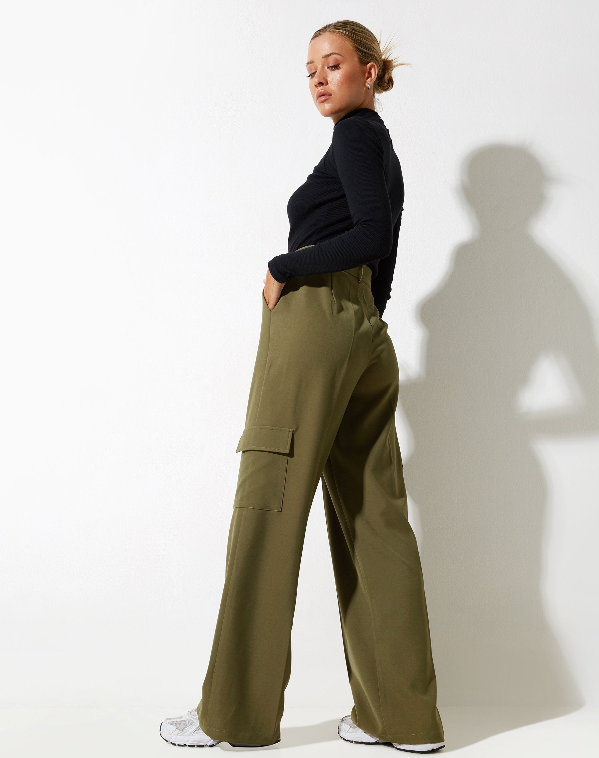 Abbildung der Abba Hose in Cargo Pocket Olive