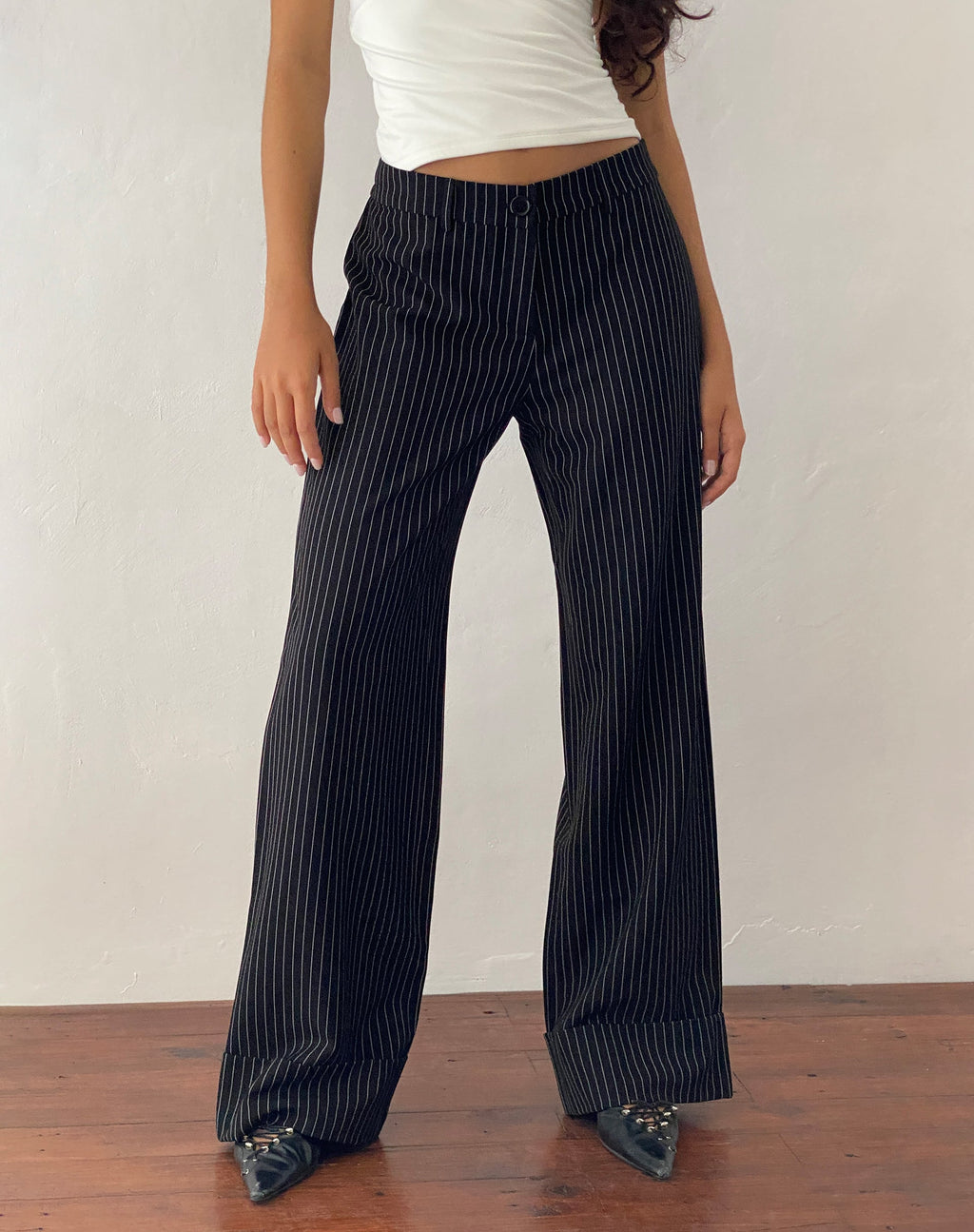 Abba Low Rise Hose in Schwarz Nadelstreifen Tailoring