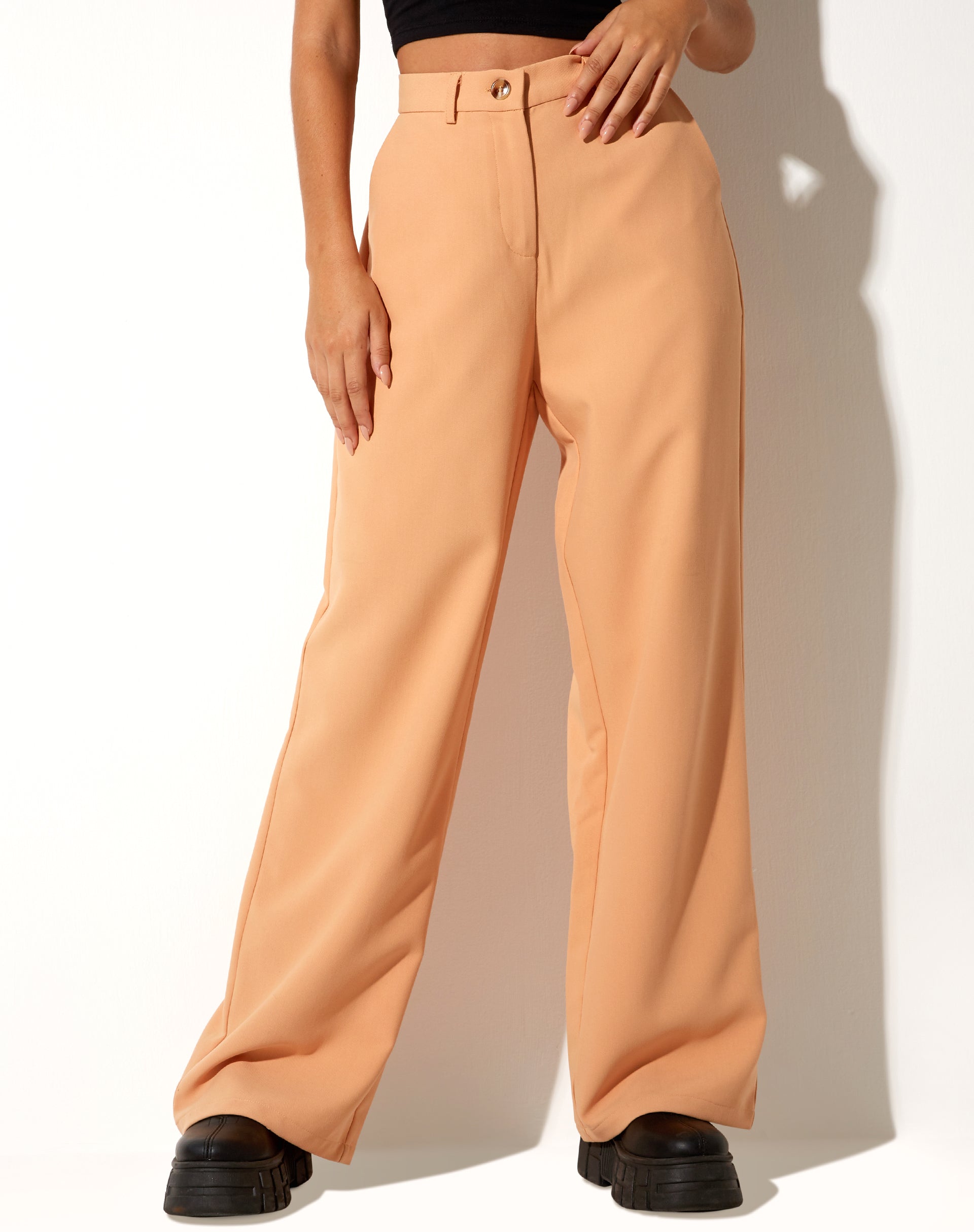 Image der Abba-Hose in gewaschenem Pfirsich