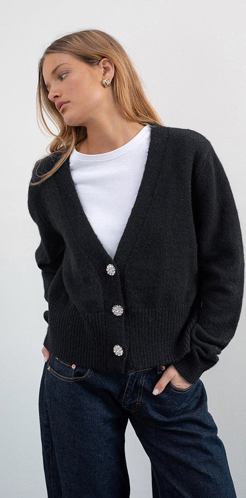 Image of Acera Strickjacke in Schwarz mit silbernen Blumenknöpfen