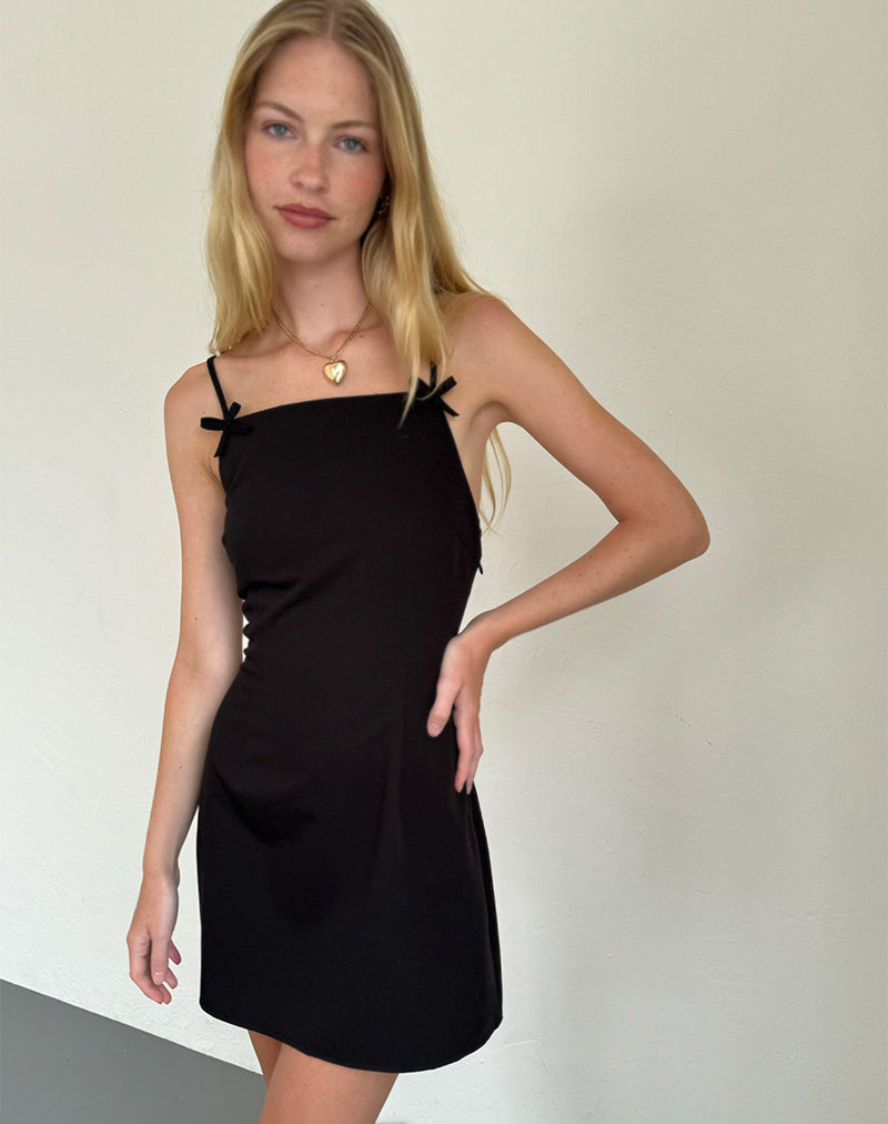 Image of Aketi Minikleid in Schwarz