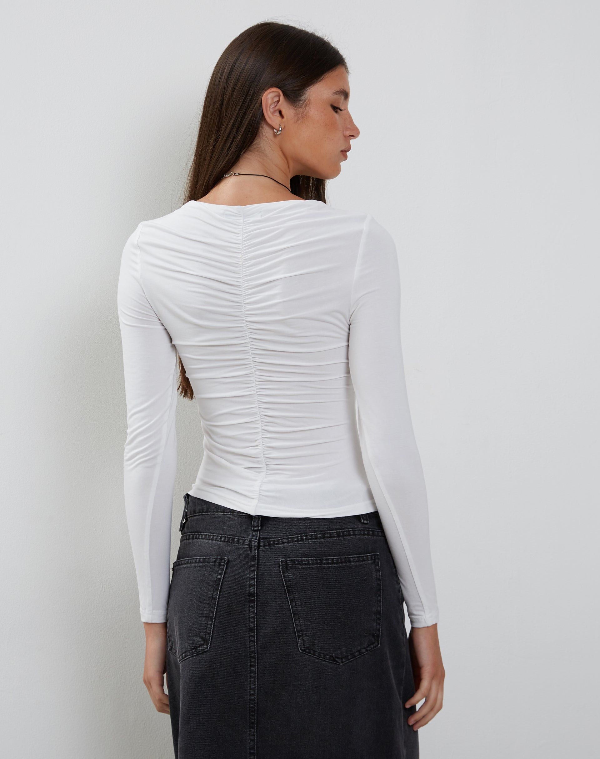 Image of Akiane Langärmeliges Top mit Rüschen in Weiß