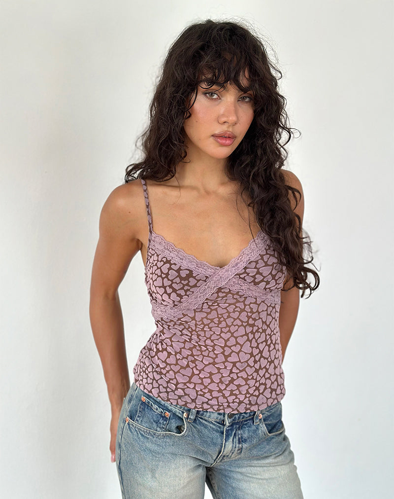 Alcesta Top aus braunem Flockmesh mit rosa Herzdruck