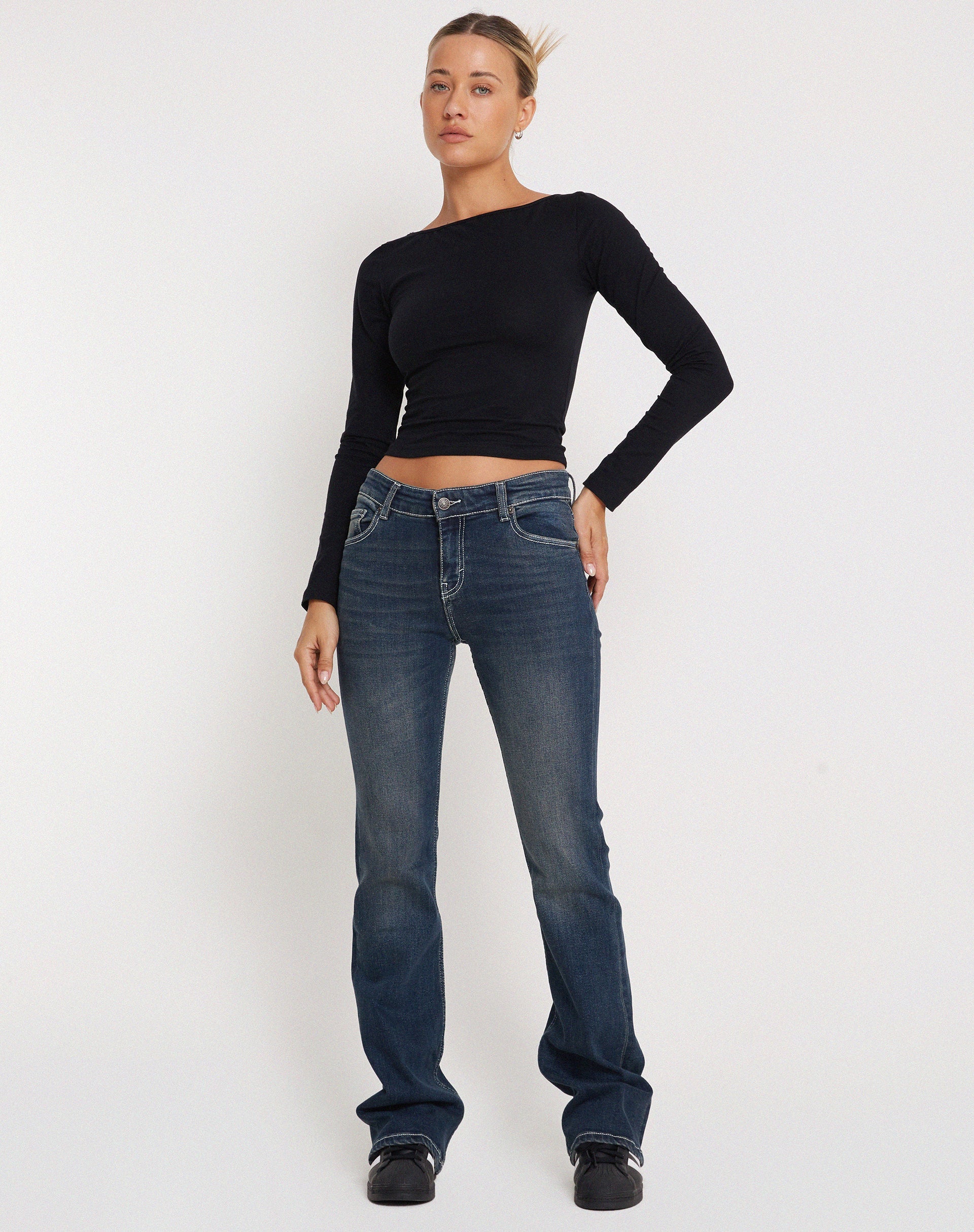 Image of Amabon Langärmeliges Crop Top in Schwarz