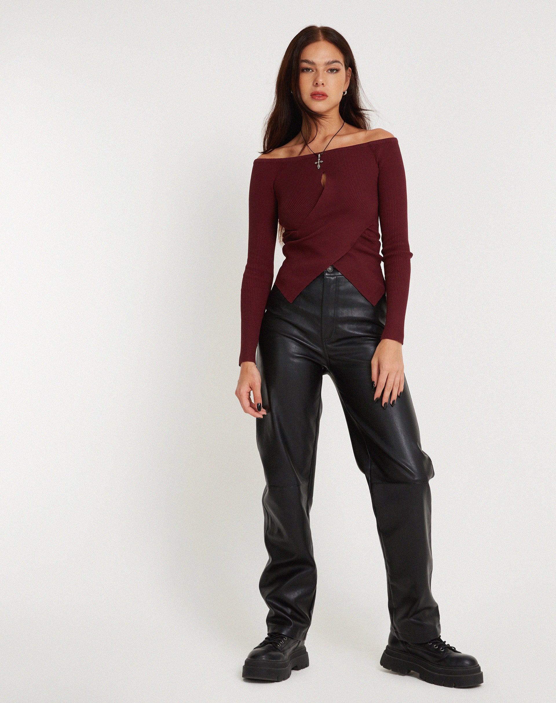 Image of Amandari Bardot Langarm-Top in Marron