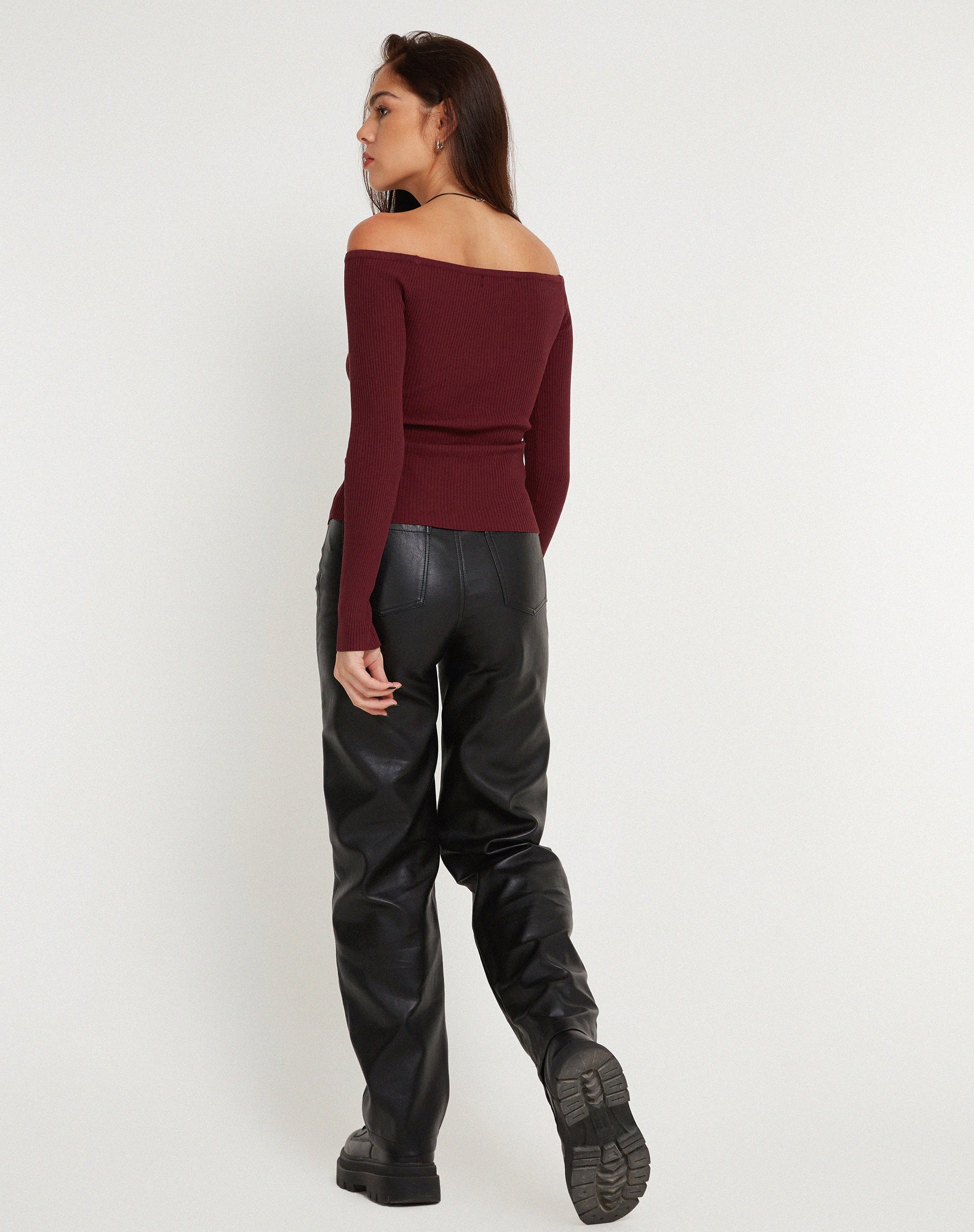 Image of Amandari Bardot Langarm-Top in Marron