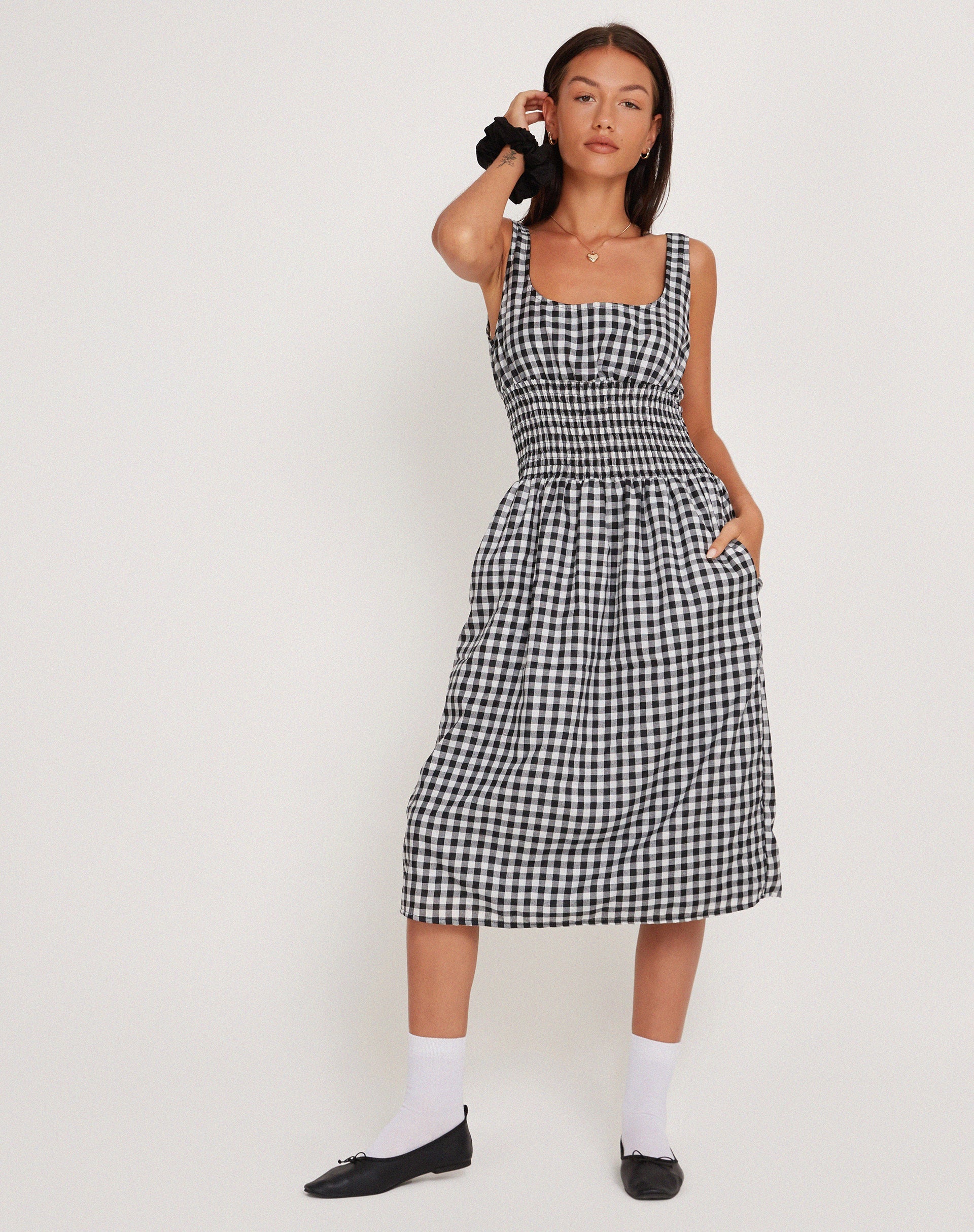 Image of Ambrose Midikleid aus schwarzem und weißem Gingham
