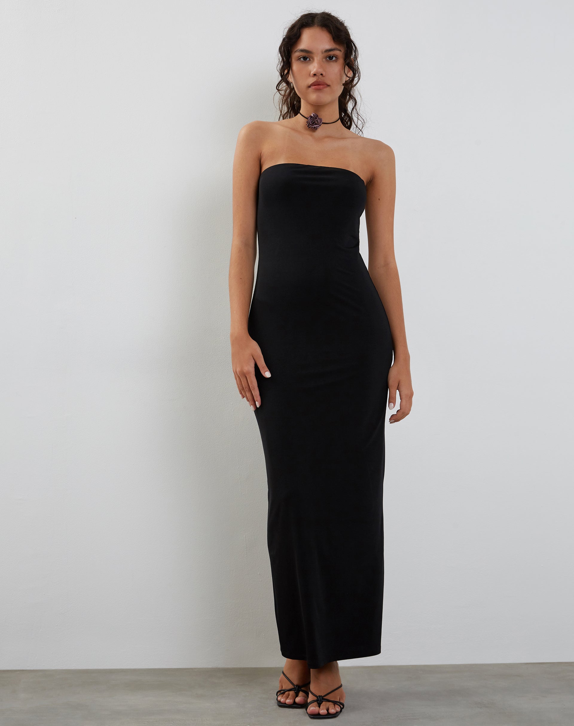 Image of Annalise Bandeau Maxikleid in Schwarz
