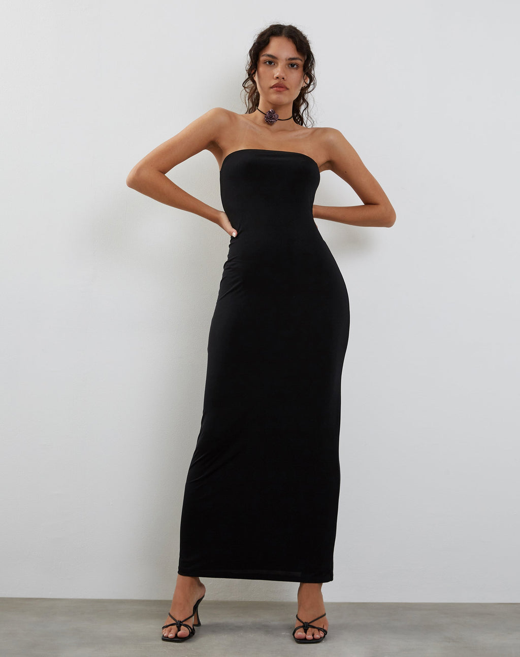 Annalise Bandeau-Maxikleid in Schwarz