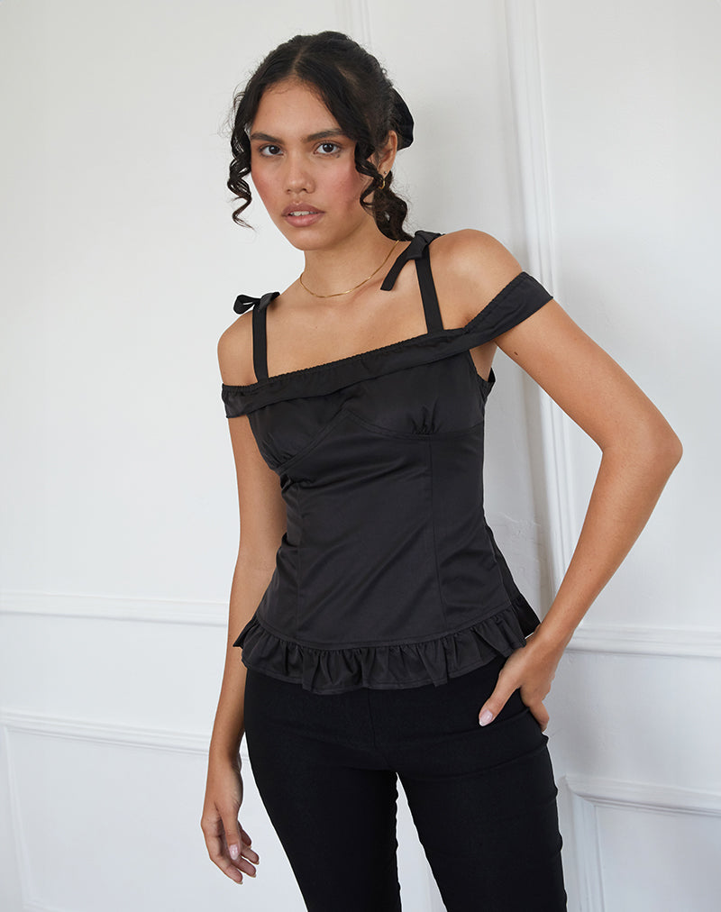 Image of Anneli Rüschensaum-Top in Schwarz