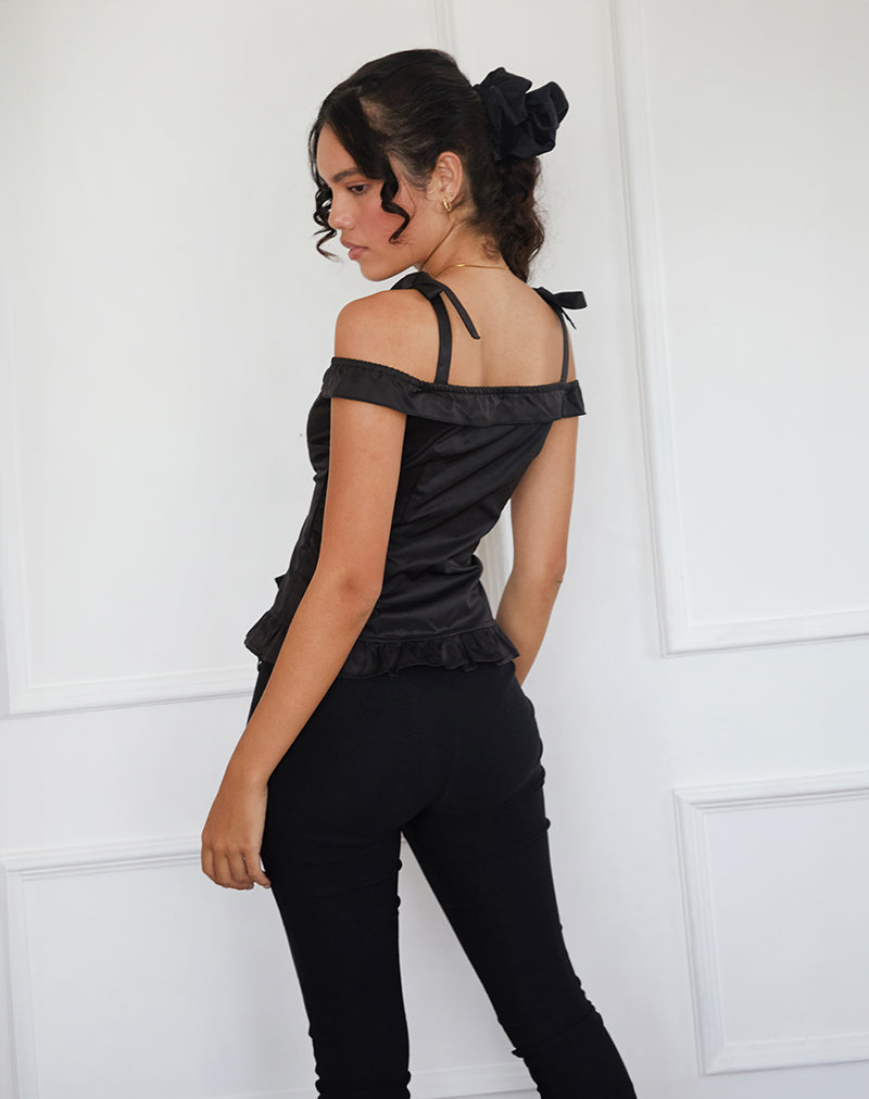 Image of Anneli Rüschensaum-Top in Schwarz