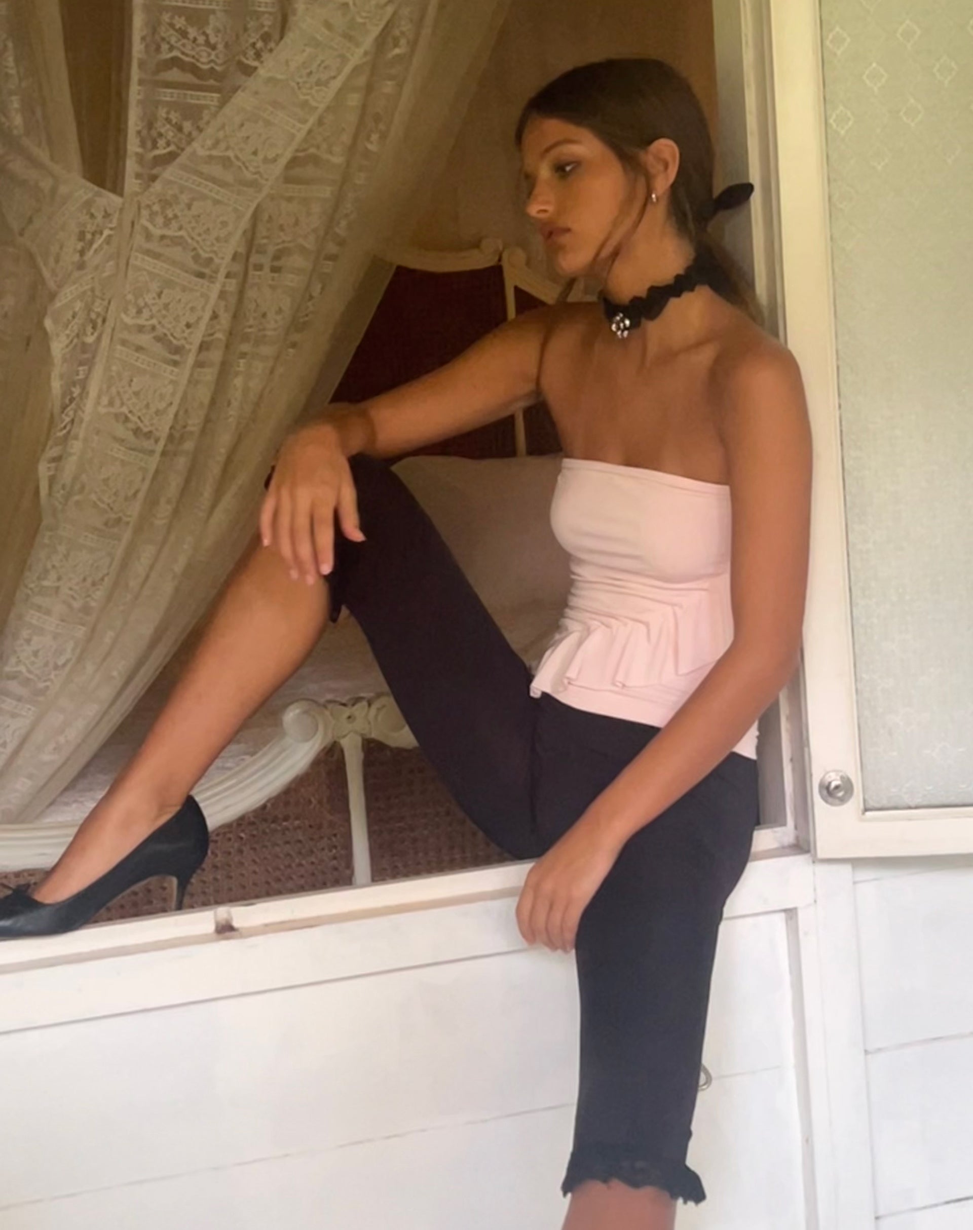 Bild von Baylin Ruffle Bandeau Top in Baby Pink
