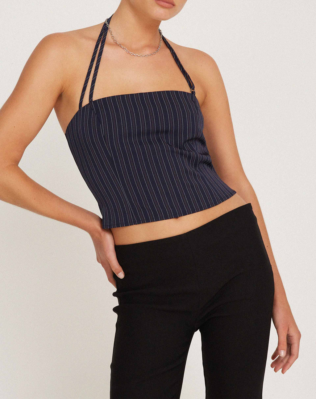 Arreta Crop Top in Nadelstreifen Navy